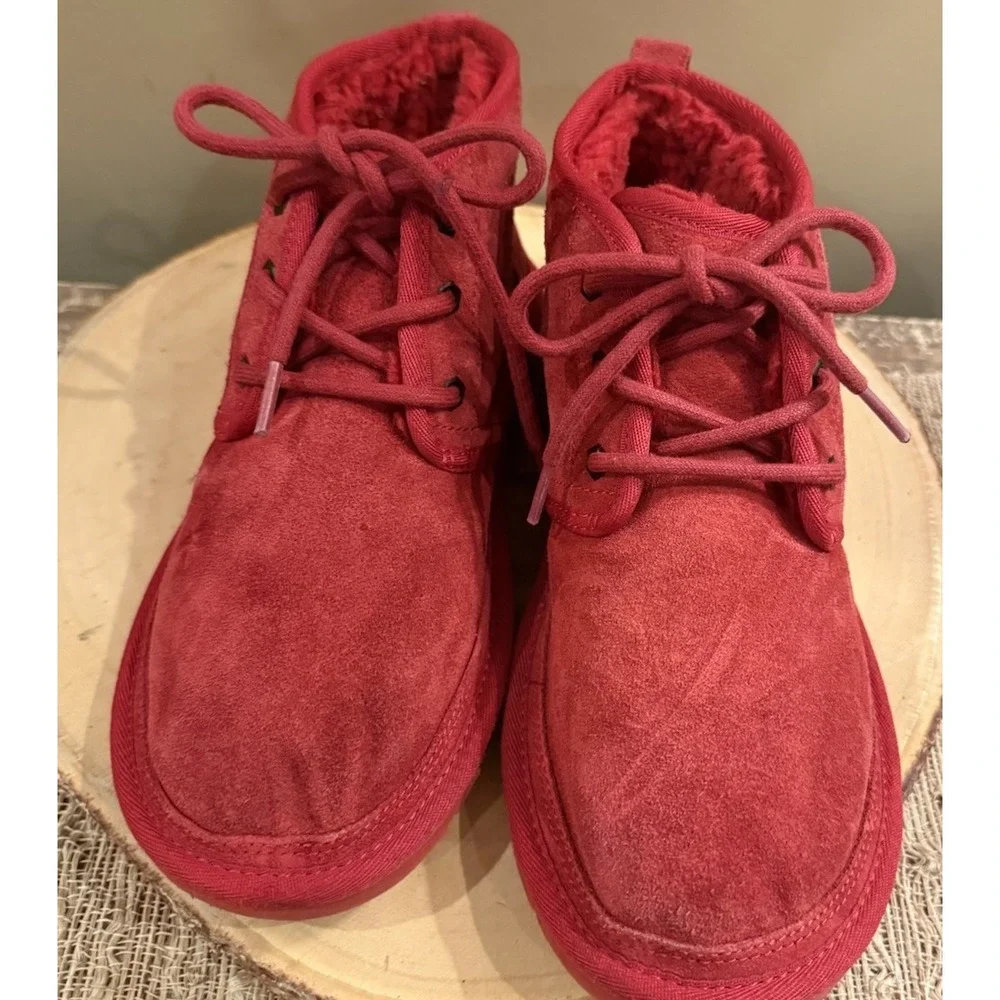 UGG AUSTRALIA NEUMEL 3236  SAMBA RED CHUKKA ANKLE BOOTS MENS SIZE 7‎